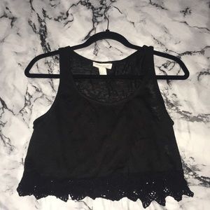Black crop top from forever21🌸